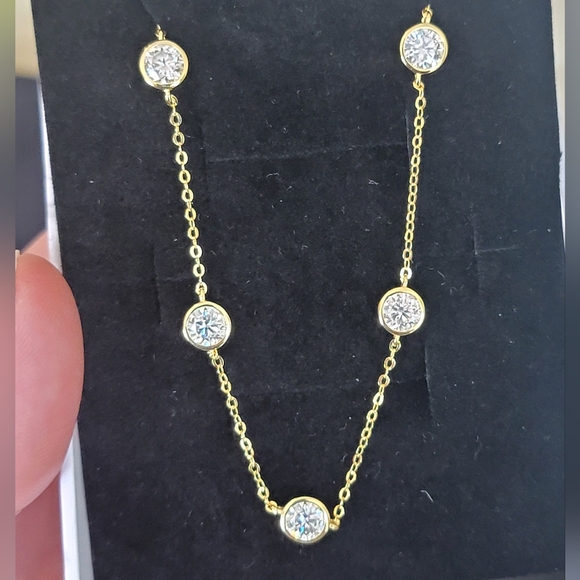 2.5 carat Moissanite necklace - Picture 1 of 5